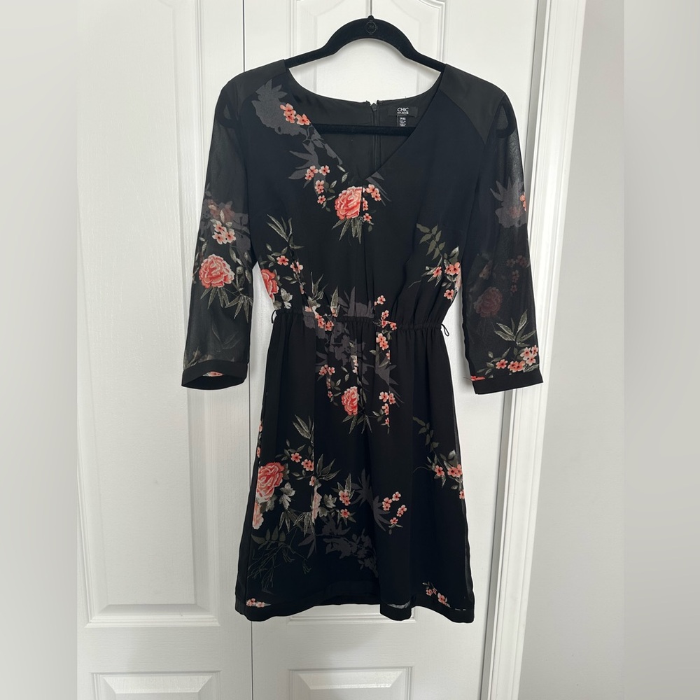 NWOT Jacob Floral Black Dress with 3/4 sleeves in size XS